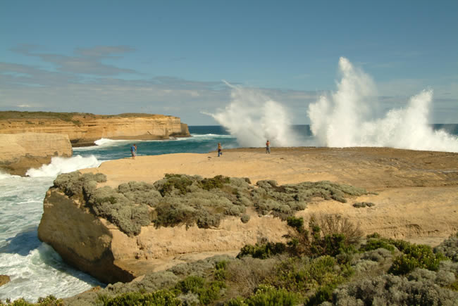 Spectacular waves at Sherbrooke Beach, near Port Campbell and the Twelve Apostles, Great Ocean Road, Victoria, Australia.