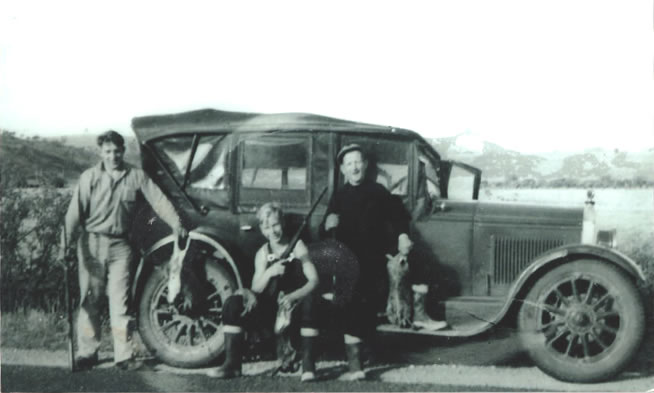 1928 Buick, complete with wooden wheels and the inevitable flat tyres, mechanical breakdowns and repairs on the road