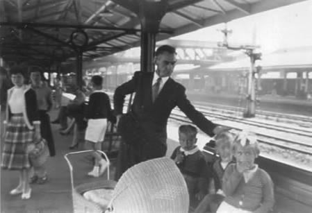 Wellington St Station, Perth, Western Australia, in the late 1950s