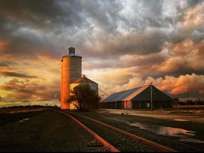 Sunset in Minyip. Great photo by Anne Taylor